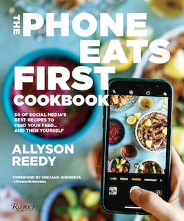Couverture_The Phone Eats First Cookbook