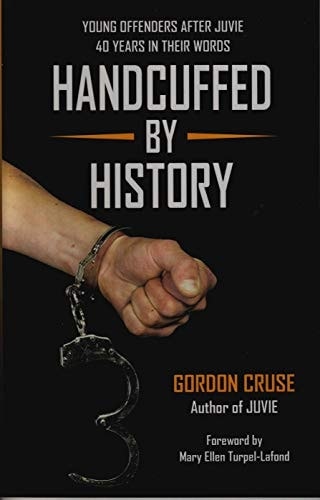 Couverture_Handcuffed By History