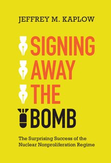 Couverture_Signing Away the Bomb