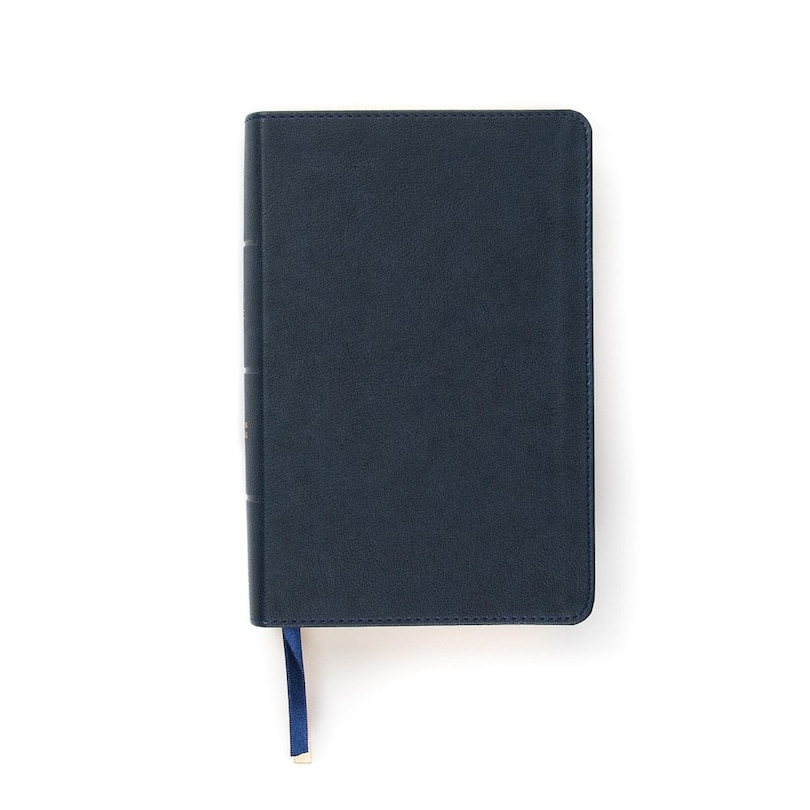 Couverture_CSB Single-Column Compact Bible, Navy LeatherTouch