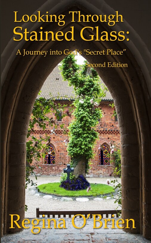 Couverture_Looking Through Stained Glass