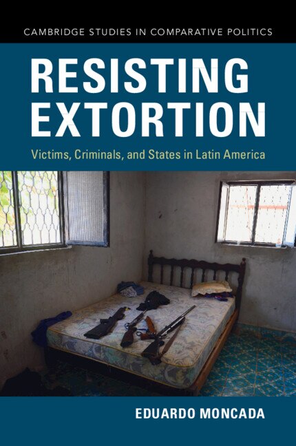 Couverture_Resisting Extortion