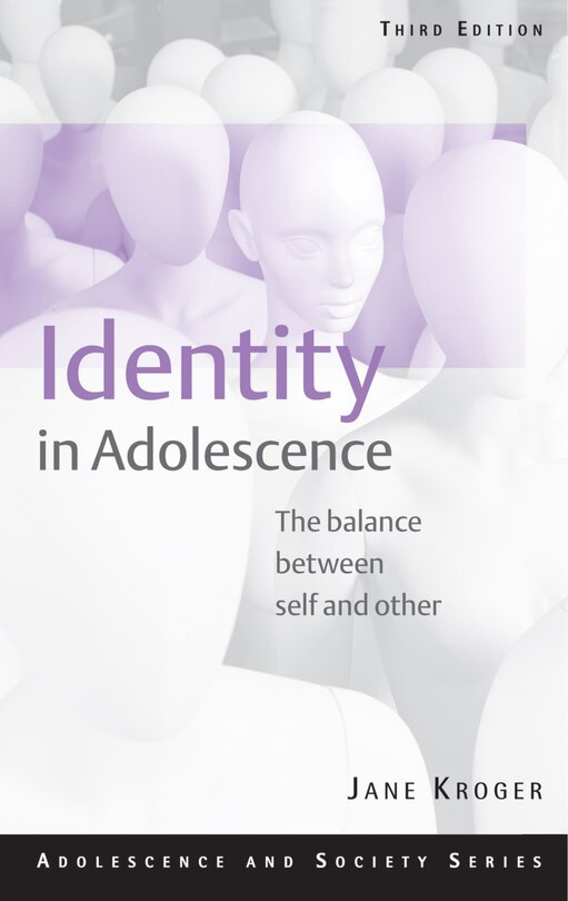 Couverture_Identity In Adolescence
