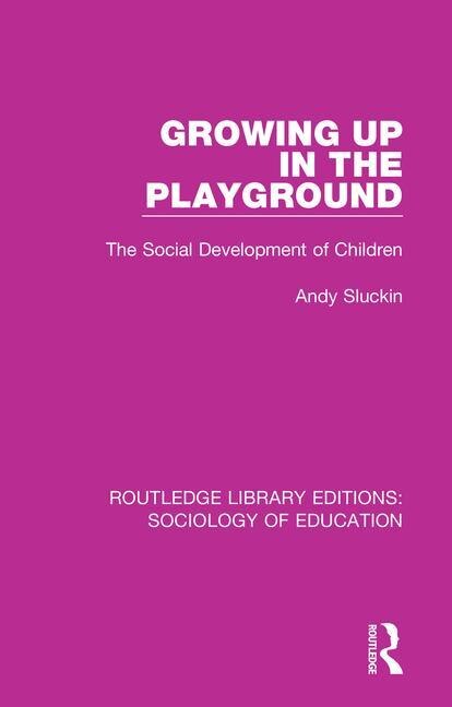 Couverture_Growing Up In The Playground