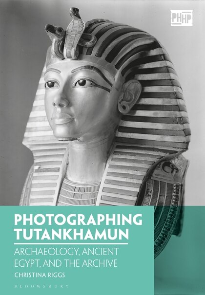 Couverture_Photographing Tutankhamun