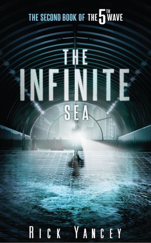 The Infinite Sea: (Large  Print)