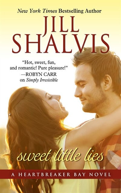 Sweet Little Lies: (Large  Print)