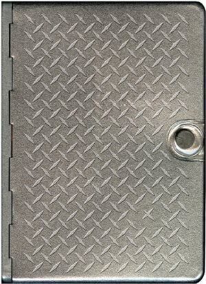 Couverture_Metal Bible Nlt: Metal Diamond Plate (metal, Metal)