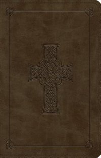 Front cover_Esv Large Print Thinline Reference Bible (trutone, Olive, Celtic Cross Design)