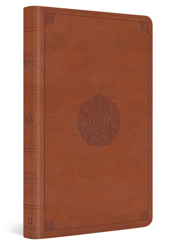 Couverture_ESV Large Print Thinline Bible (Trutone, English Saddle, Emblem Design)