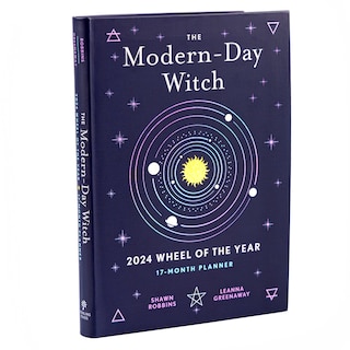 Couverture_Modern-Day Witch 2024 Wheel of the Year 17-Month Planner