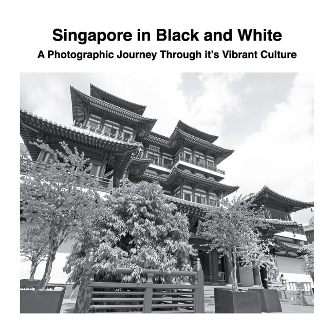 Front cover_Singapore in Black and White