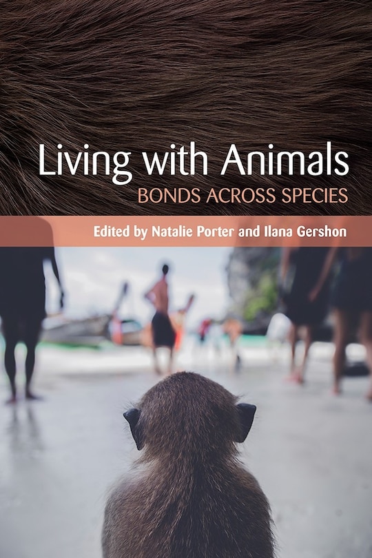 Couverture_Living with Animals