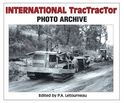Couverture_International Tractractor Photo Archive