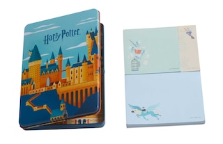 Front cover_Harry Potter: Exploring Hogwarts ™ Sticky Note Tin Set (Set of 3)