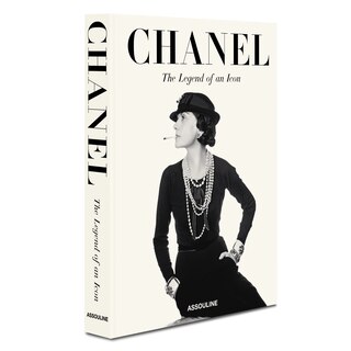 Front cover_Chanel: The Legend of an Icon