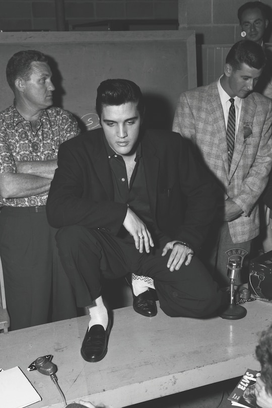 Front cover_Elvis Presley