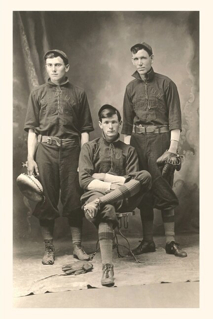 Front cover_Vintage Journal Three Ballplayers