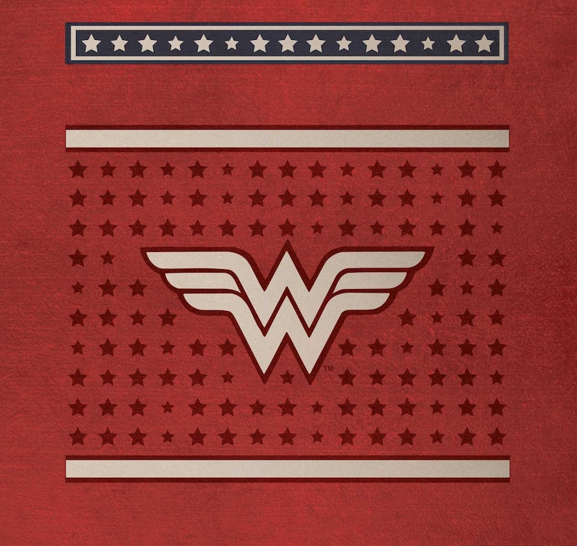 Front cover_DC Comics: Wonder Woman Deluxe Stationery Set