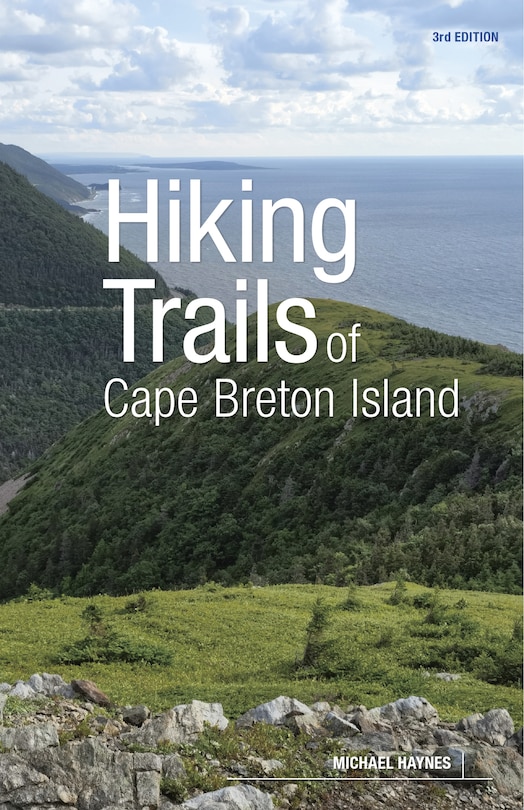 Couverture_Hiking Trails of Cape Breton Island, 3rd Edition