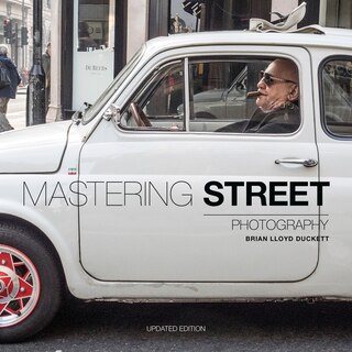 Front cover_Mastering Street Photography