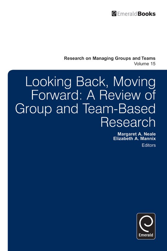 Couverture_Looking Back, Moving Forward
