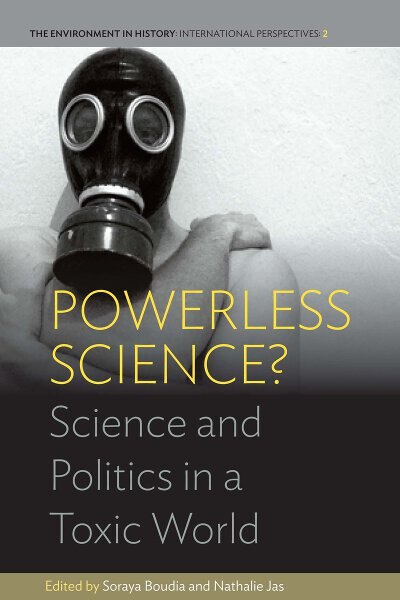 Couverture_Powerless Science?