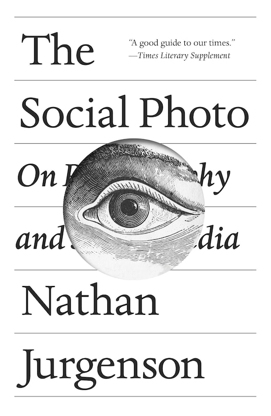 Front cover_The Social Photo