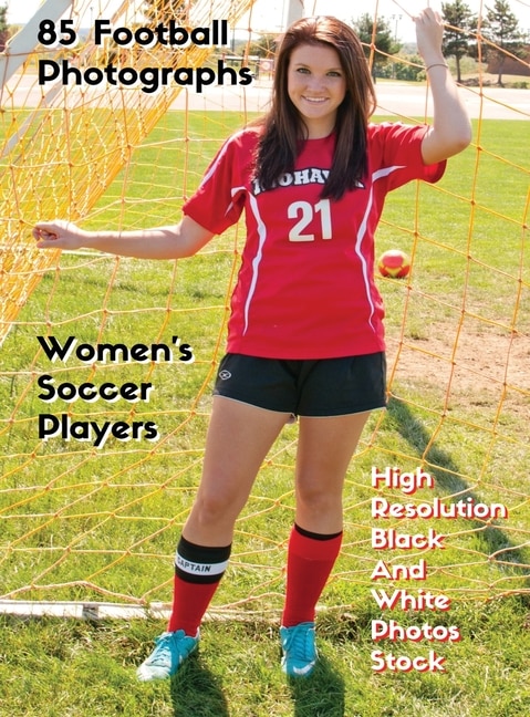 Couverture_85 Football Photographs - Women's Soccer Players - High Resolution Black And White Photos Stock