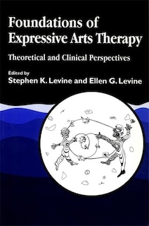 Couverture_Foundations of Expressive Arts Therapy