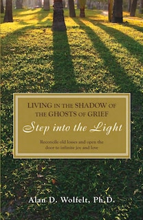 Couverture_Living In The Shadow Of The Ghosts Of Grief