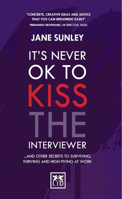 Couverture_It's Never Ok to Kiss the Interviewer
