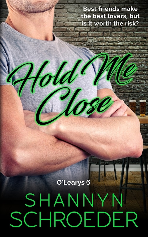 Couverture_Hold Me Close