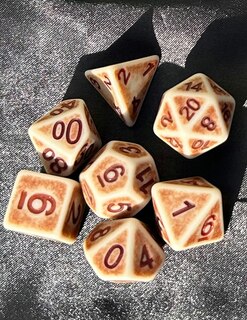 Couverture_DCC RPG Dice: Wyrdling Sunbleached Bone