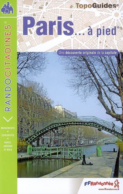 Couverture_Paris... à pied : une découverte originale de la capitale