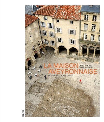 Front cover_La maison aveyronnaise