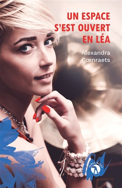 Front cover_Un espace s'est ouvert en L&eacute;a