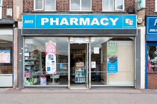 Front cover_Damien Hirst: Pharmacy London