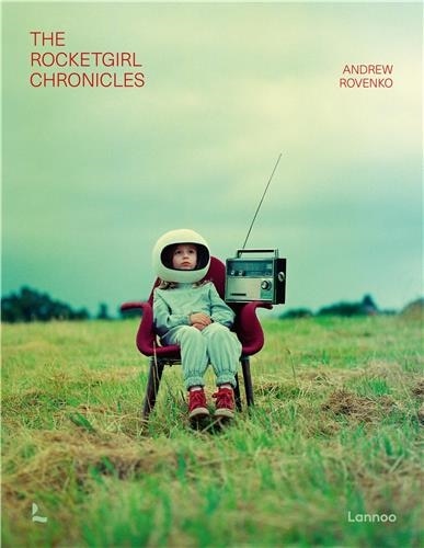 Front cover_The Rocket Girl Chronicles
