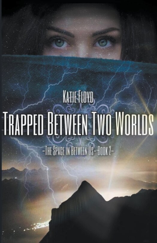 Couverture_Trapped Between Two Worlds