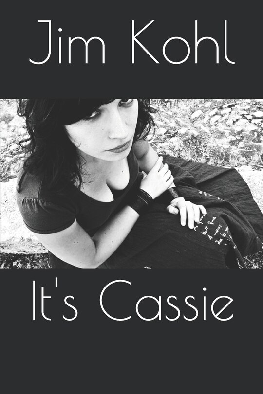 Front cover_It's Cassie