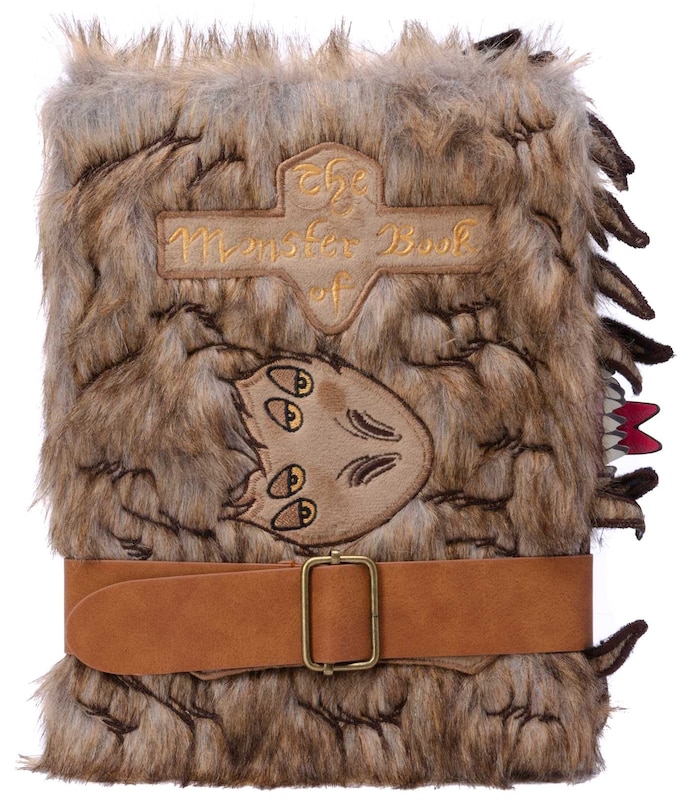 Couverture_Harry Potter: Monster Book of Monsters Plush Journal