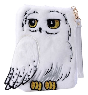 Front cover_Harry Potter: Hedwig Plush Accessory Pouch