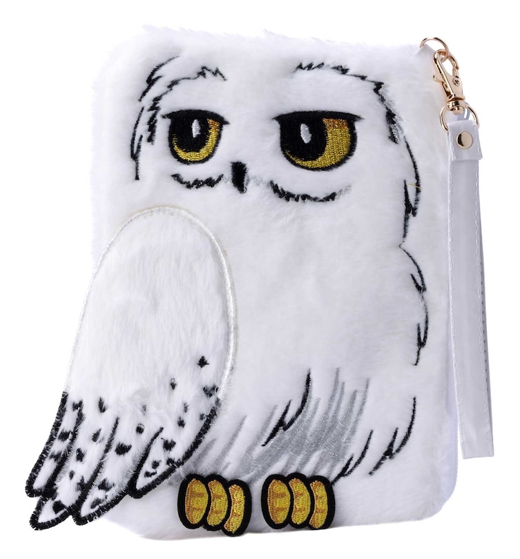 Front cover_Harry Potter: Hedwig Plush Accessory Pouch