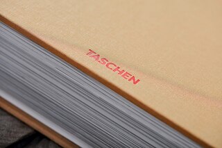 Sample content_Christo And Jeanne-claude. Updated Edition
