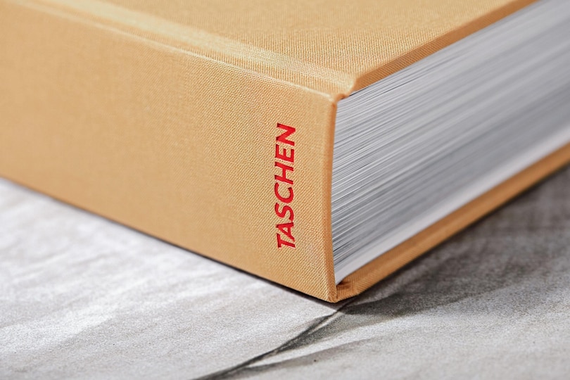 Sample content 2_Christo And Jeanne-claude. Updated Edition