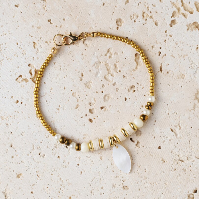 Aperçu du contenu 5_Craft Maker Beaded Bracelets Kit