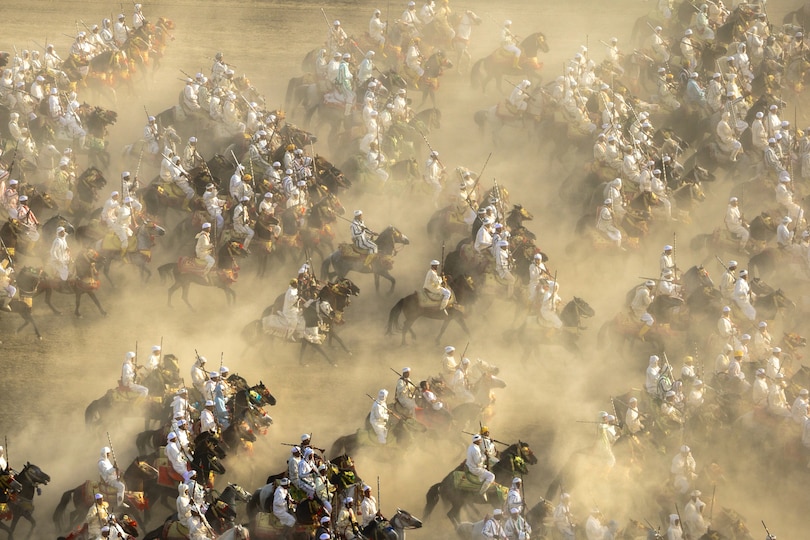 Sample content 4_Earth from Above (25th Anniversary Edition)