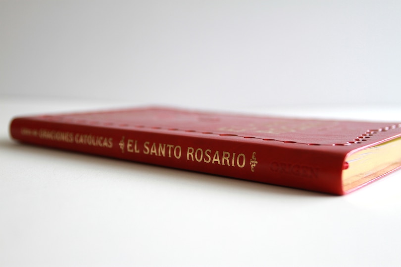 Sample content 4_El Santo Rosario: Libro de oraciones católicas (edición de regalo) / Holy Rosary: Book of Catholic Prayers (Gift Edition)