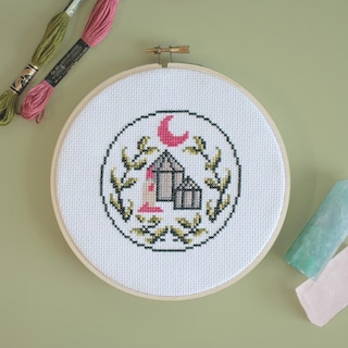 Sample content 3_Enchanted Cross-Stitch
